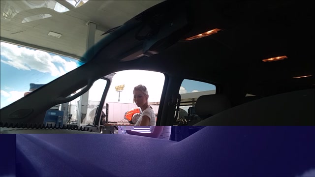 ManyVids_presents_TianaLive_in_Gas_Station_Flashing.mp4.00006.jpg