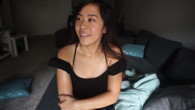 ManyVids_presents_Kaedia_Lang_-_Her_Soft_Skin.mp4.00003.jpg