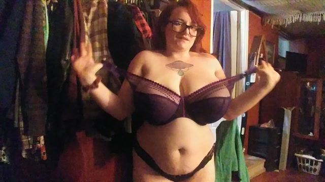 ManyVids_presents_Eris_Dionysus_-_Modeling_My_New_32JJ_Bra.mp4.00011.jpg