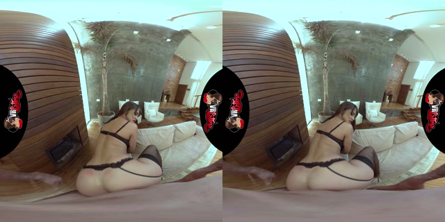 VRLatina_-_Riding_School_Brazilian_Style__-_Paola_Gurgel.mp4.00005.jpg
