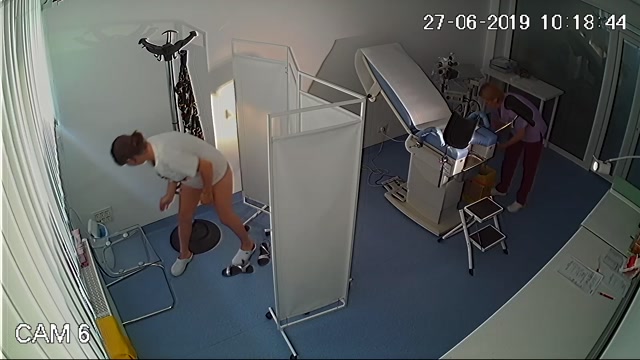Real_hidden_camera_in_gynecological_cabinet_-_pack_1_-_archive3_-_37.avi.00011.jpg