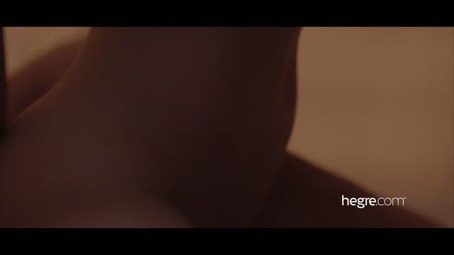 hegre_19_12_31_ariel_go_west_young_girl.mp4.00009.jpg