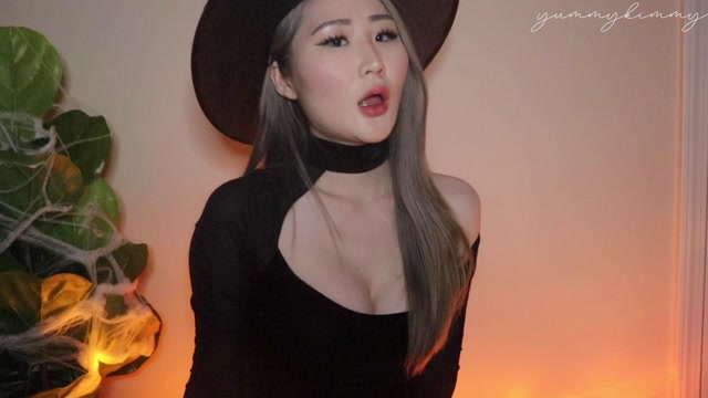 yummykimmy_-_The_Good_Witch_Roleplay.mp4.00000.jpg