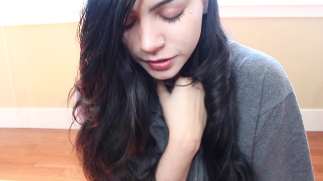 ManyVids_presents_ZiaFox_in_11_-_Girlfriend_Material_Converse_Fingering.mp4.00000.jpg