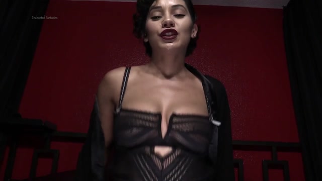 Enchantress_Sahrye_-_Home_For_The_Holidays.mp4.00010.jpg