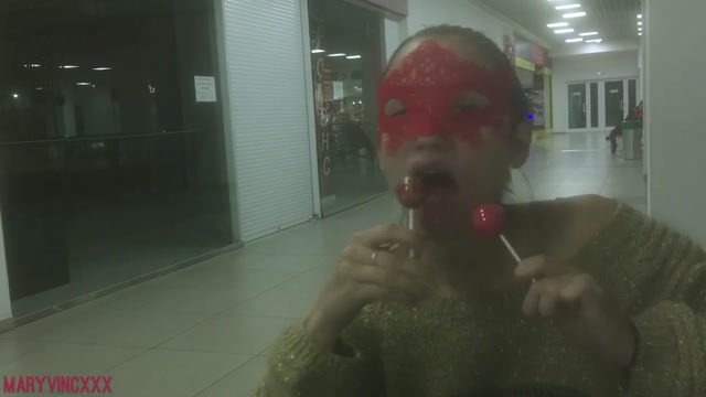 MaryVincXXX_in_027_Teen_Sucks_a_Lollipop_at_the_Mall__pg_.mp4.00014.jpg