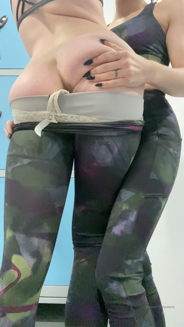 thequeens_19_02_2020_22721710_What_would_you_give_to_worship_QH_s_sweaty_bare_ass_after_a_long_workout.mp4.00015.jpg