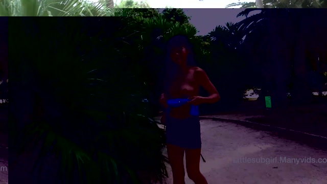 Littlesubgirl_-_Walk_Naked_Anal___Squirting_Infront_of_Strangers.mp4.00003.jpg
