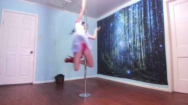 Naomi_Dee_-_16_-_Dancing_Dorothy.mp4.00002.jpg