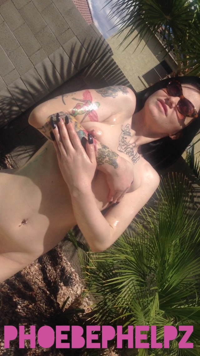 PHOEBE_PHELPZ_SLOW_MO_OILED_UP_BY_THE_POOL_2.mov.00014.jpg