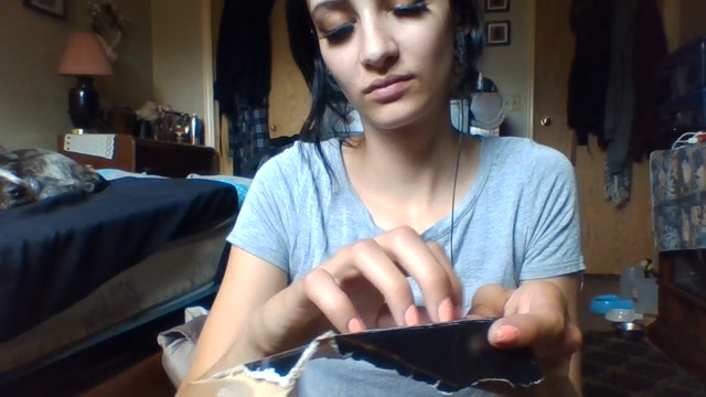 Petite_x_Kitten_-_Asmr_Tapping_Ripping_Finger_Nails.mp4.00014.jpg