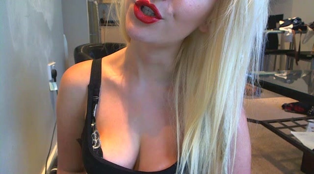 Goddess_Kitty_-_Worship_My_Cleavage.mp4.00006.jpg