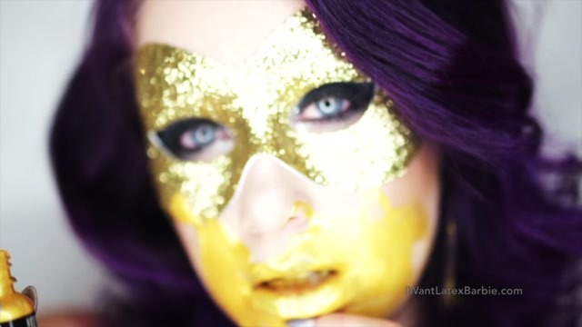 Latex_Barbie_-_bl00d_honey.mp4.00013.jpg