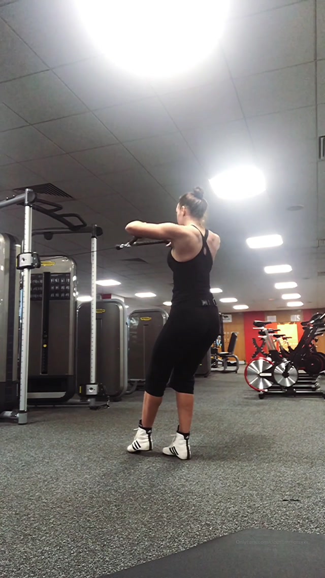 cleosummersxxx_19-02-2020_For_my_muscle_lovers.mp4.00006.jpg