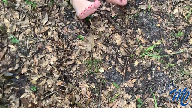 itsmacycartel_28-09-2019_Out_Cold_on_the_Trail_Footjob_FULL_CLIP.mp4.00015.jpg