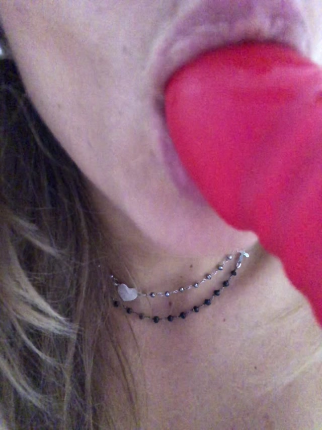missvibes_18-10-2018_Finch_lo_ciuccio_mi_masturbo_con_le_dita....mp4.00004.jpg