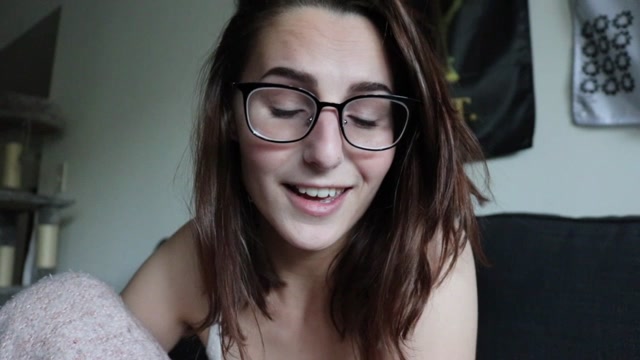 Sadbaffoon_-_Story_Of_How_I_Lost_My_Virginity_Asmr.mp4.00002.jpg