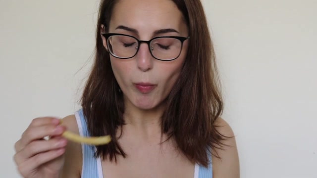 Sadbaffoon_-_Stuffing_My_Face_Asmr_Eating.mp4.00005.jpg