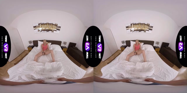 TMwvrnet_presents_Spicy_surprise_under_the_blanket_-_Ariela_Donovan_4K.mp4.00000.jpg