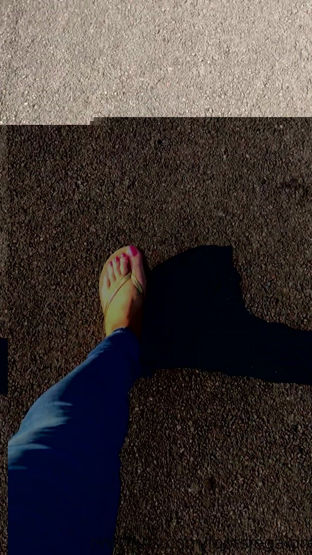 footsiegalore_02-04-2019-5771576.mp4.00007.jpg