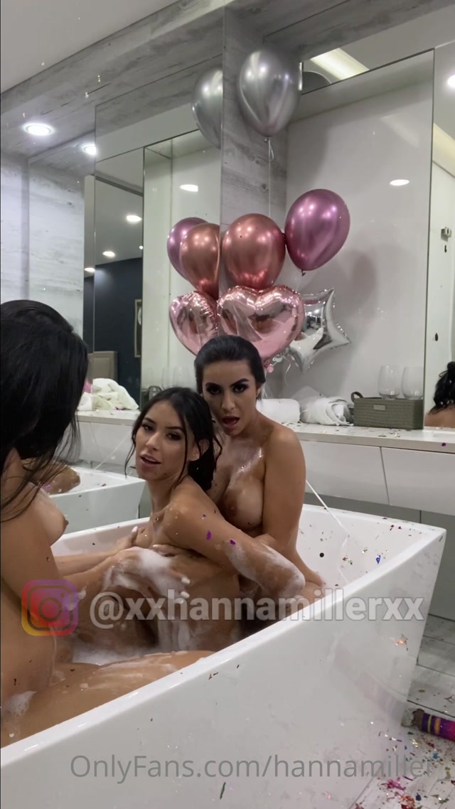 hannamiller_20-05-2020_Who_wants_to_take_a_shower_with_us_Like_TIP_If_you_wa.mp4.00006.jpg