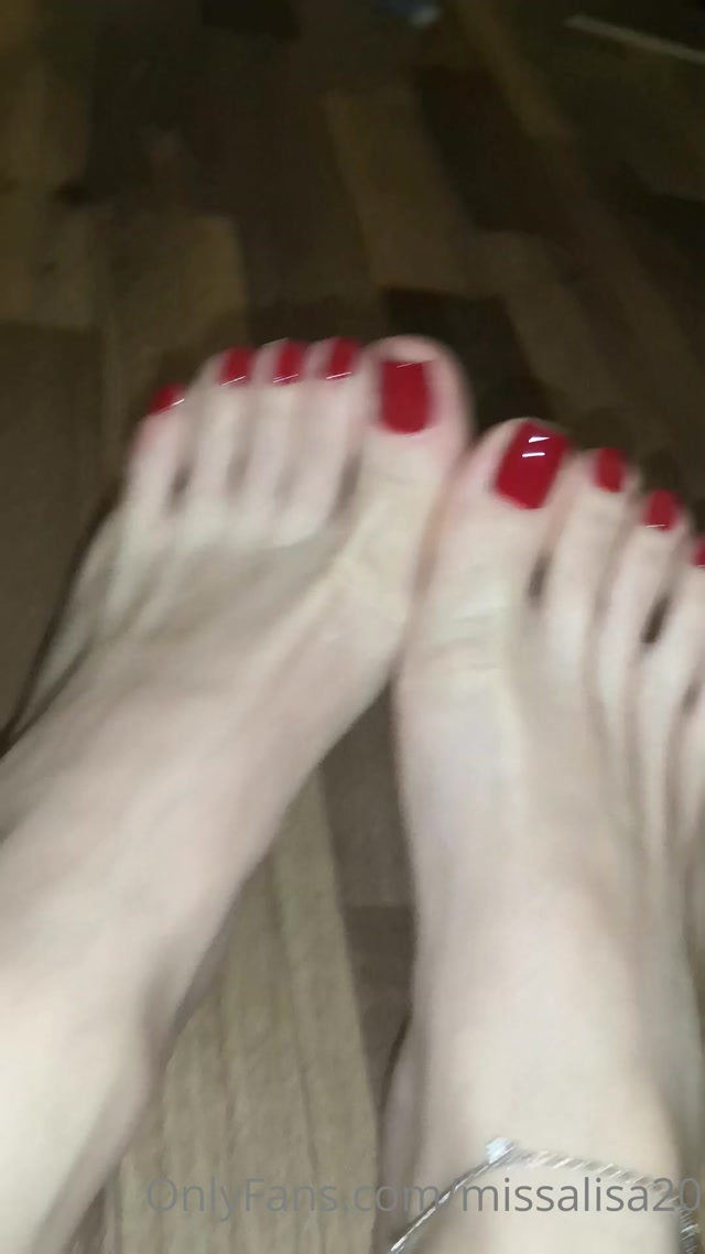 missalisa20_04-08-2020_Fresh_pedicure._Ready_for_custom.mp4.00009.jpg