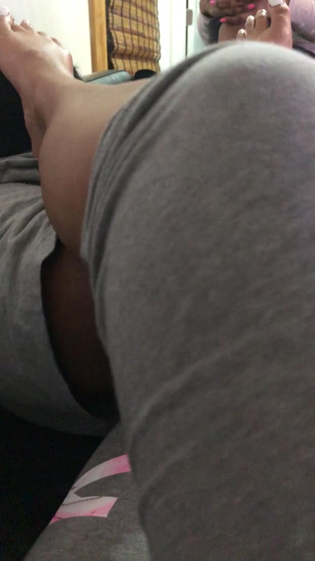 QueenVeinyFeet_0609_-_123.mp4.00007.jpg