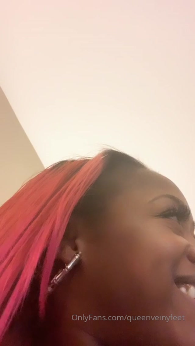 QueenVeinyFeet_0609_-_147.mp4.00000.jpg