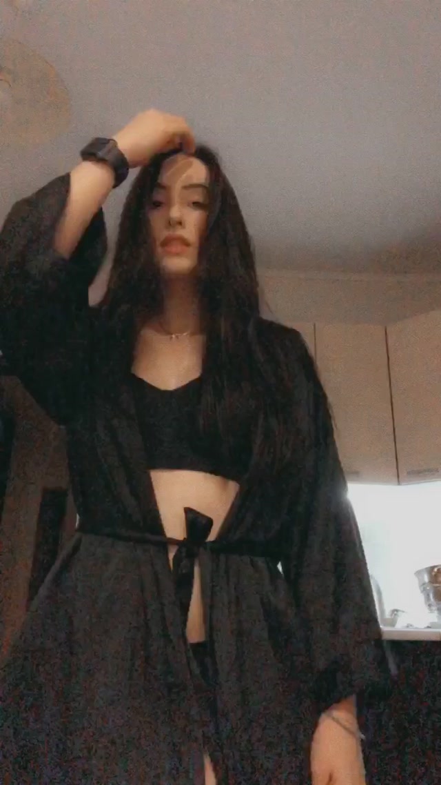 anastasiia_mut_27-10-2019_just_fuckin_around.mp4.00005.jpg
