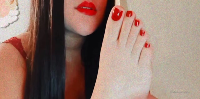 venefeet_27-07-2020_Hola_beb_tienes_dos_opciones._1_Imaginar_que_eres_tu_q.mp4.00012.jpg