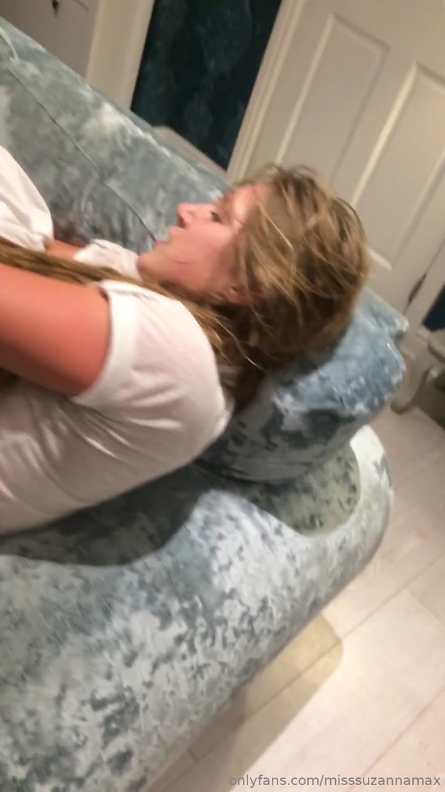 Suzanna_Maxwell_Fighting_FM.mp4.00015.jpg