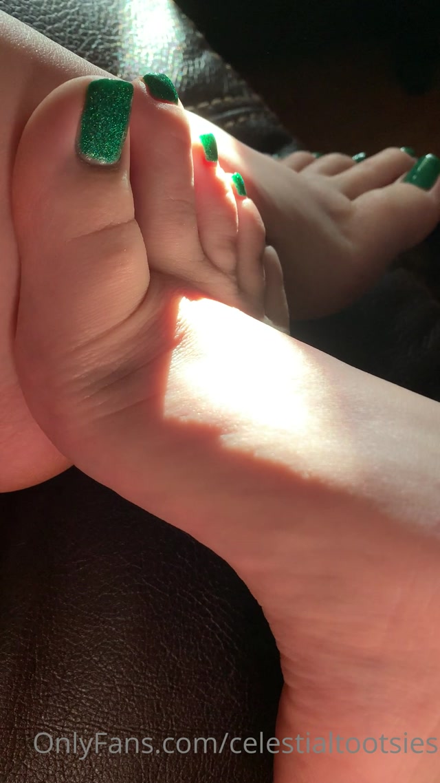 celestialtootsies_06-12-2020-180954483-.mp4.00014.jpg