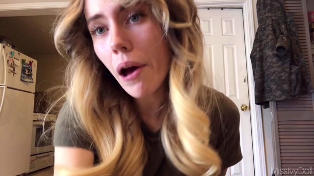 MissIvyDoll_Stroking_My_Gym_Buddy.mov.00004.jpg