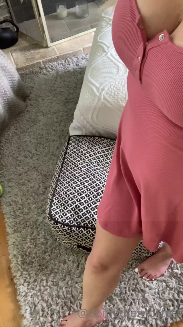 doingthemostest_02-07-2020_It_s_literally_90_degrees_and_am_sweaty_as_fuckit.mp4.00013.jpg