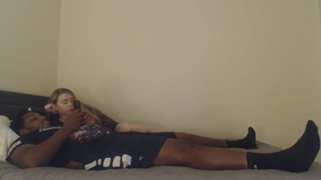 Junglefever69x_-_Wife_Makes_Bbc_Guest_Feel_At_Home.mp4.00000.jpg