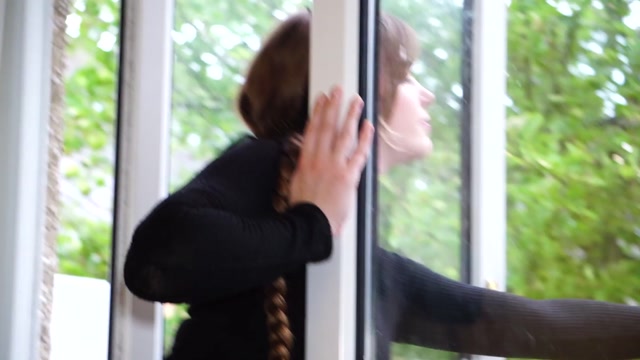 LongHairLuna - Upskirt POV 00000