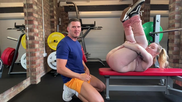 Marcrosexxx - Red head gets a creampie in the gym 00001 Marcrosexxx - Red head gets a creampie in the gym 00001