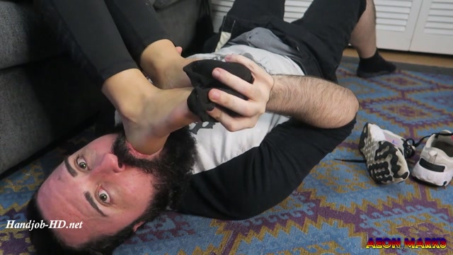 Cum To My Feet While I Play On My Phone - Footpunkz - HandJob 00003 Cum To My Feet While I Play On My Phone - Footpunkz - HandJob 00003