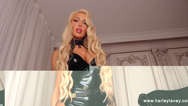 HarleyLaVey Born To Be Submissive 00001