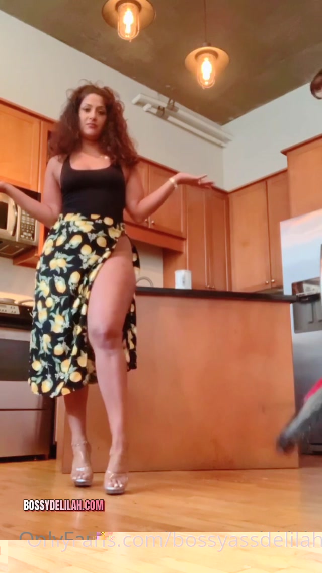 Mistress Delilah In Scene: Objectifying Foot Worship – BOSSY LATIN BITCH DELILAH 00002