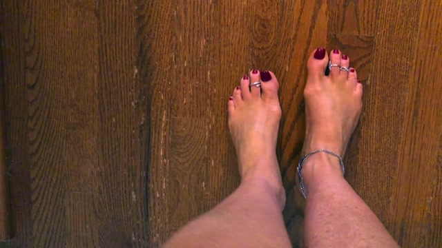 janetmasonfeet 01-12-2019-96251461-pov-bare-feet-t 00000