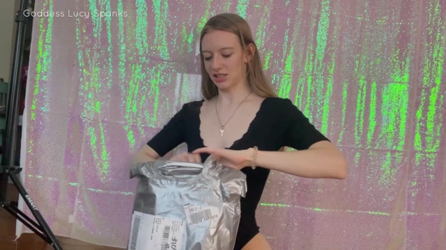 LucySpanks 445560-2022-3-17 00002