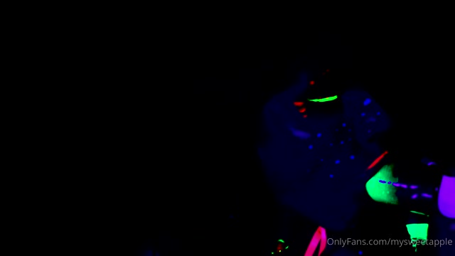 mysweetapple - 2021.11.18 2278268166                                             New video in Neo[1] 00001