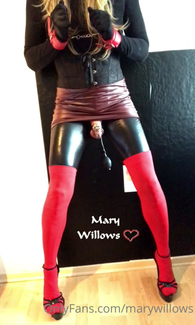 Pushing My Plug Against The Wall – MARY WILLOWS SISSYGASM EXPERT 00010