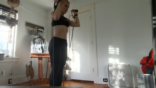 the3kins lick the sweat of my body 2020 12 15_KzrzYD 00007
