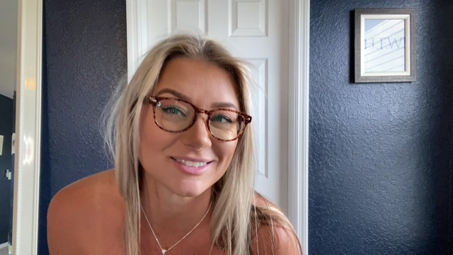 Lauran Vickers - Servicing 4 Cocks 00000 Lauran Vickers - Servicing 4 Cocks 00000