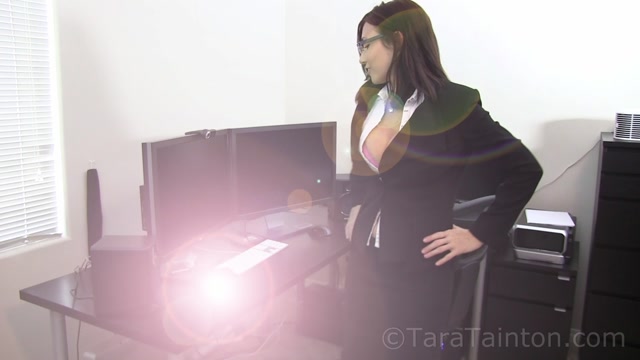 Tara Tainton - Women Shouldnt Play with Experimental Things 00000 Tara Tainton - Women Shouldnt Play with Experimental Things 00000