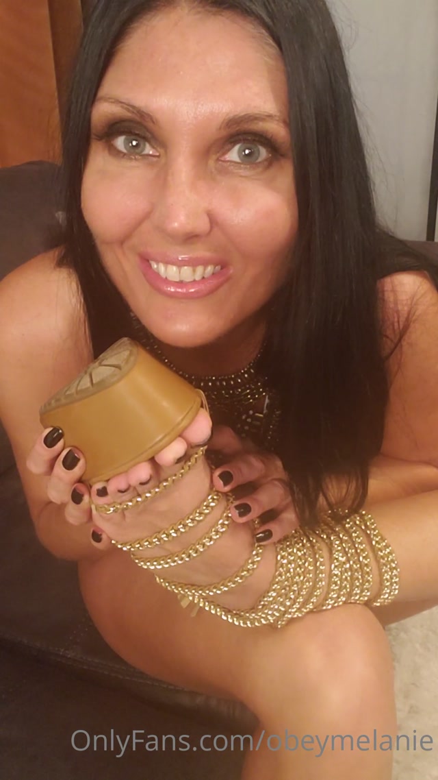 92_obeymelanie-2021-03-22-2061499283 00010
