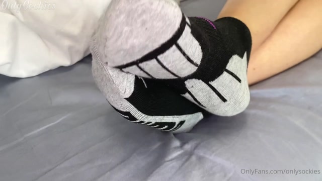 562_onlysockies-0h1luogkdvro4olpgfwt1_source 00006