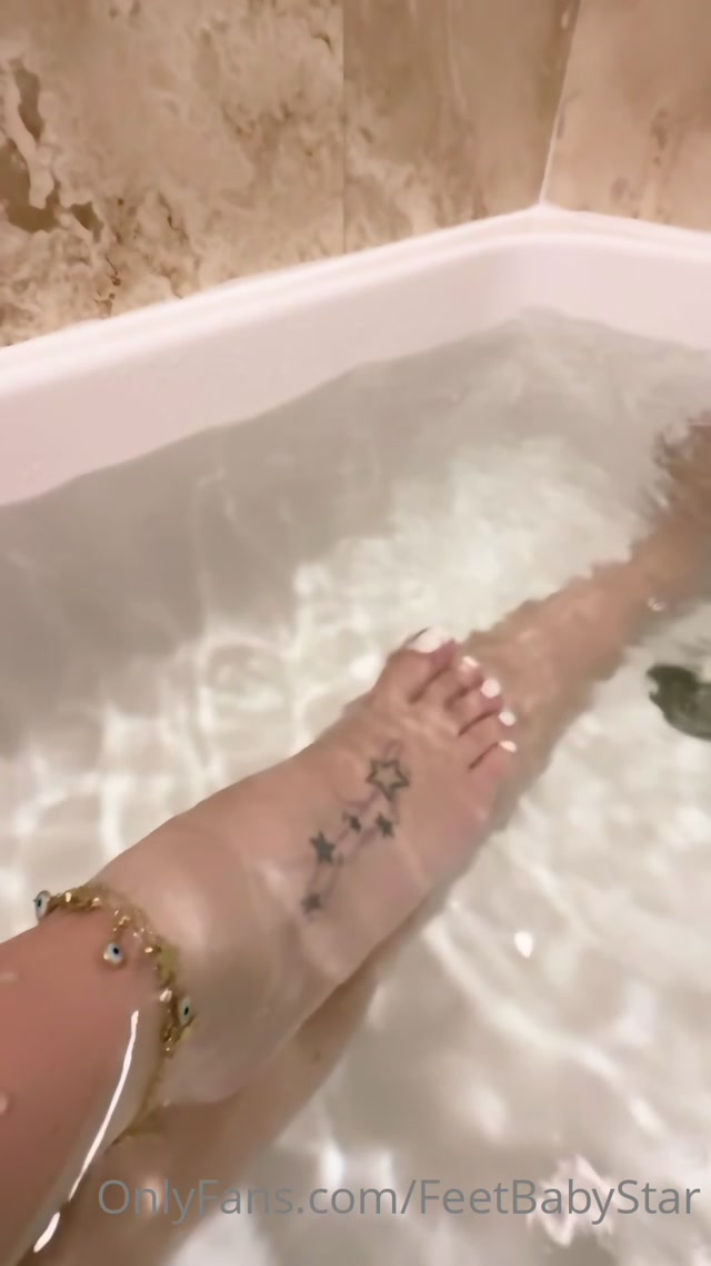 feetbabystar 01 02 2023 2760868595 Nos bañamos juntos ____ 00003